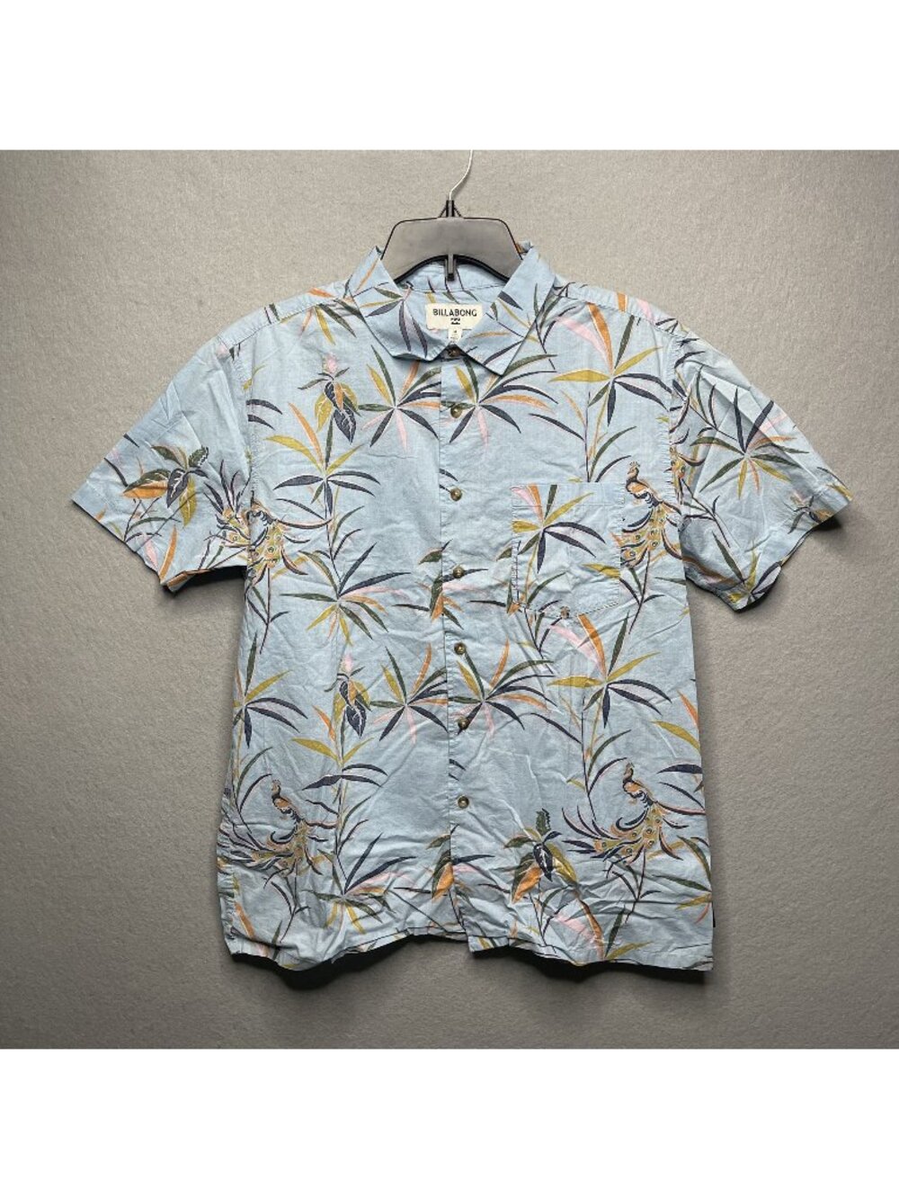 Billabong Mens Medium Tropical Print Short Sleeve Button-Up Shirt